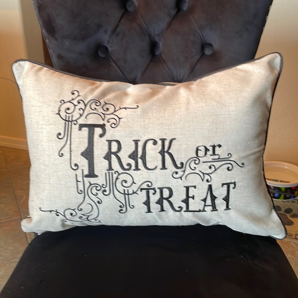 NWOT Surefit Embroidered “Trick Or Treat”Halloween Accent Pillow